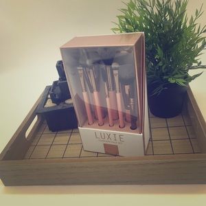 LUXIE complete face brush set!